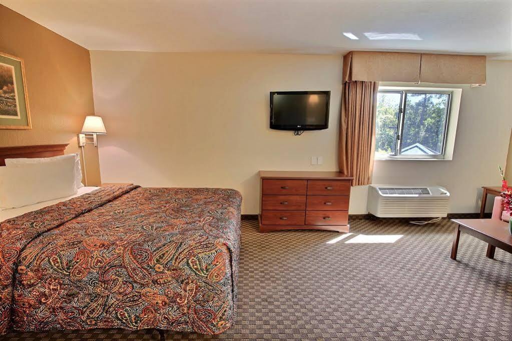 Intown Suites Extended Stay Newport News Va - I-64 Екстер'єр фото